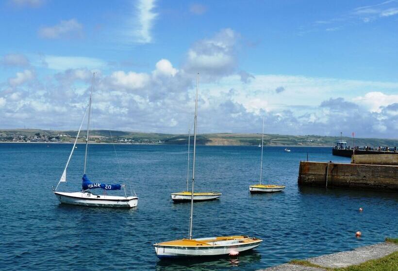 Hotel Aaran Guesthouse