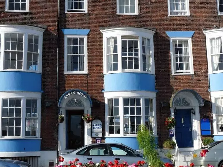Hotelli Aaran Guesthouse