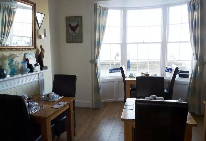 Hotelli Aaran Guesthouse