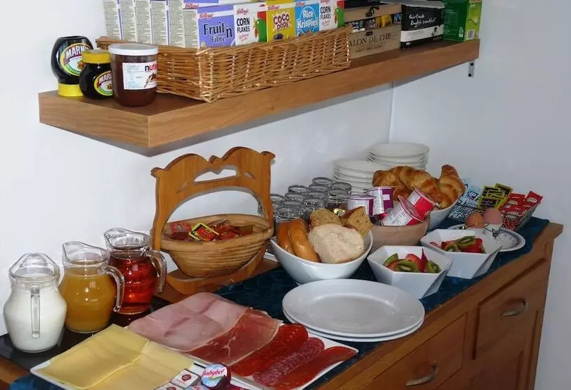 Hotelli Aaran Guesthouse