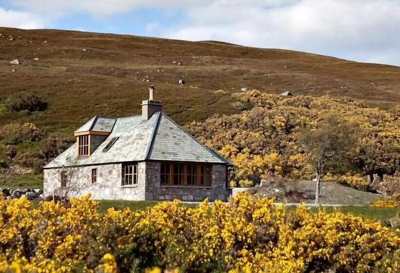 Hotelli Alladale Wilderness Reserve