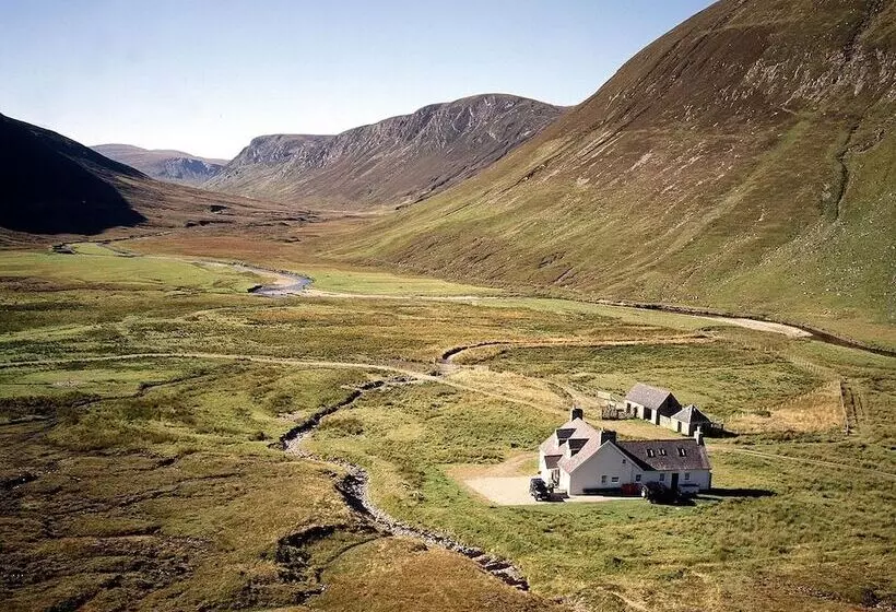 Hotelli Alladale Wilderness Reserve