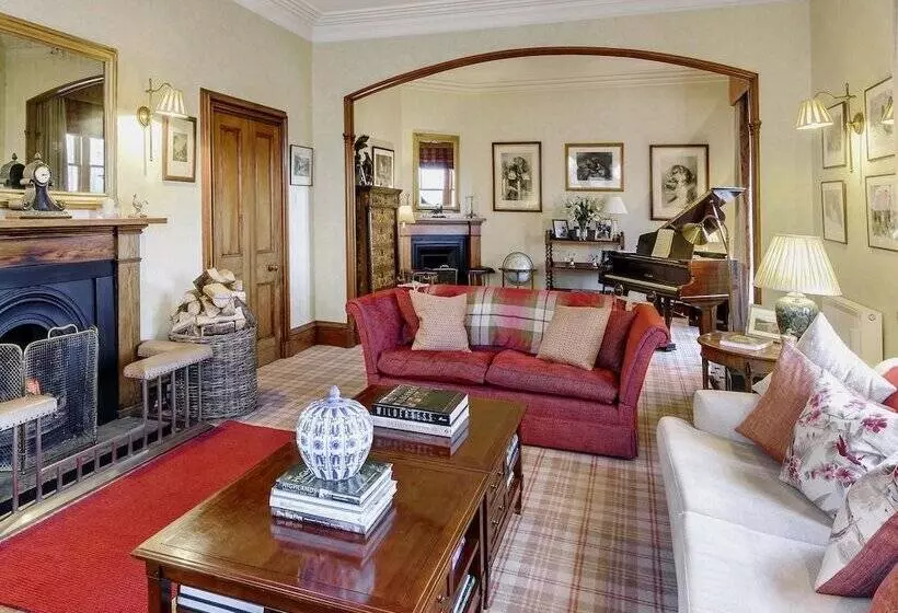 Hotelli Alladale Wilderness Reserve