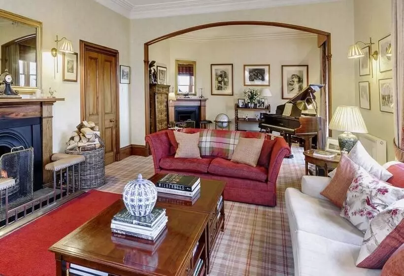 Hotelli Alladale Wilderness Reserve