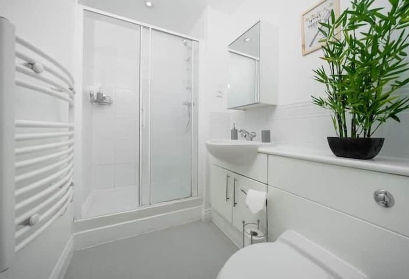 فندق Ashleigh Court