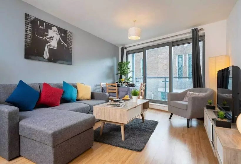 ホテル Ashleigh Court