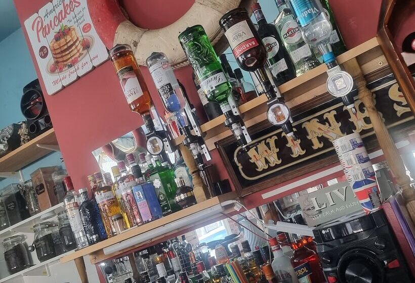 هتل Tracey S Driftwood