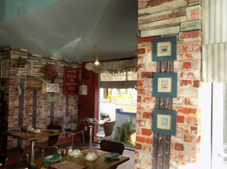 هتل Tracey S Driftwood