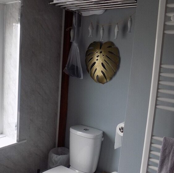 هتل Tracey S Driftwood