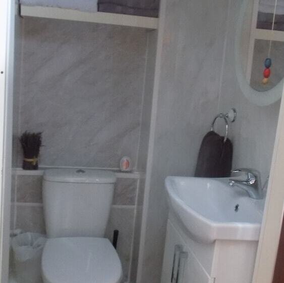 هتل Tracey S Driftwood