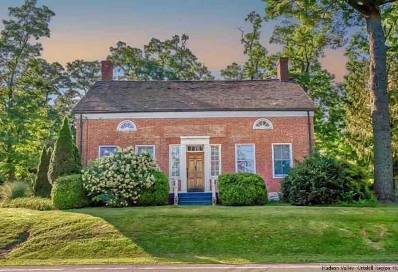 Отель Elmrock Inn