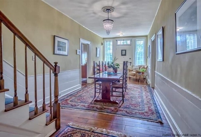 Отель Elmrock Inn