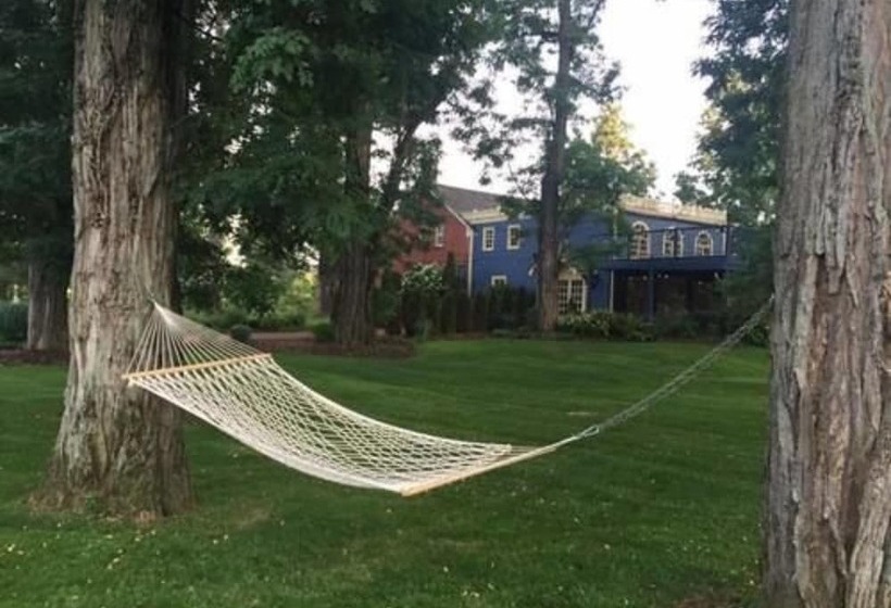 Отель Elmrock Inn