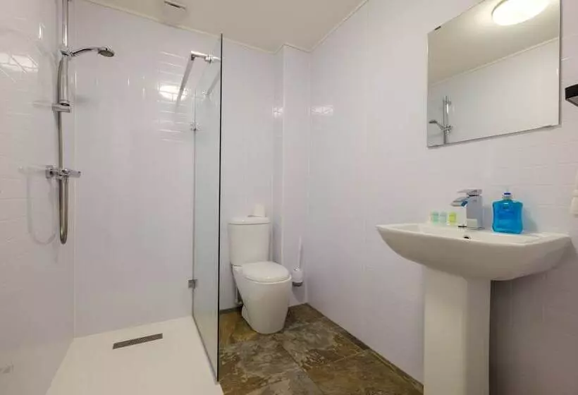 Hotelli Station Lodge   Free Off Site Health Club Access With Pool, Sauna, Steam Room & Gym