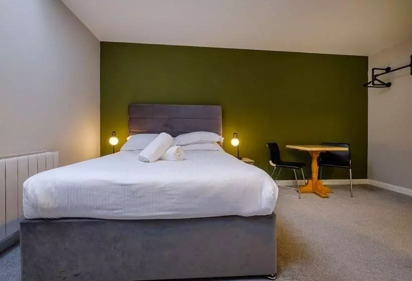 Hotelli Station Lodge   Free Off Site Health Club Access With Pool, Sauna, Steam Room & Gym