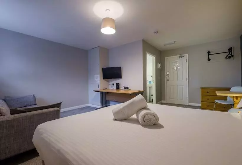 Hotelli Station Lodge   Free Off Site Health Club Access With Pool, Sauna, Steam Room & Gym