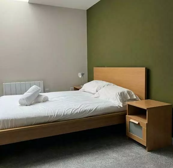 Hotelli Station Lodge   Free Off Site Health Club Access With Pool, Sauna, Steam Room & Gym