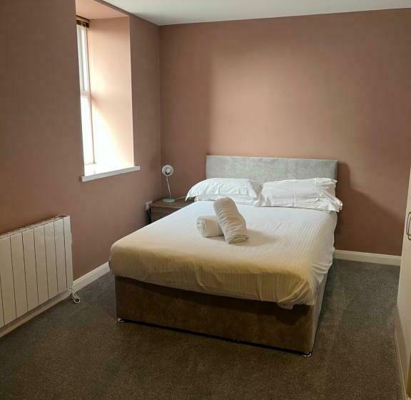 酒店 Station Lodge   Free Off Site Health Club Access With Pool, Sauna, Steam Room & Gym