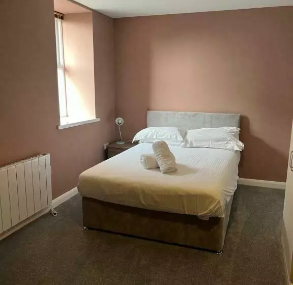 Hotelli Station Lodge   Free Off Site Health Club Access With Pool, Sauna, Steam Room & Gym