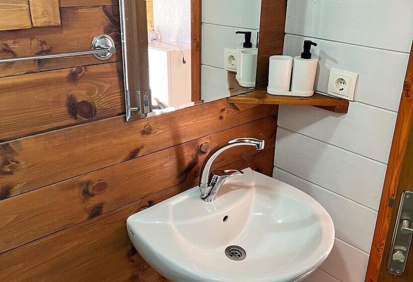 בית מלון כפרי Woodentowns