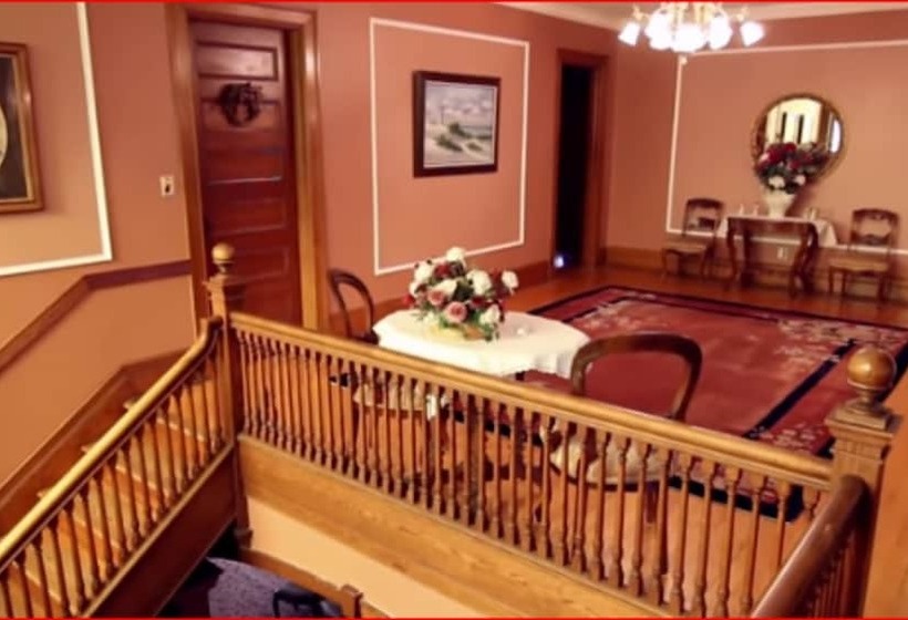 פנסיון 1897 Beekman House Bed And Breakfast