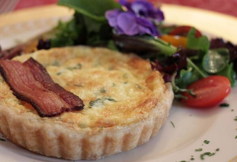 פנסיון 1897 Beekman House Bed And Breakfast