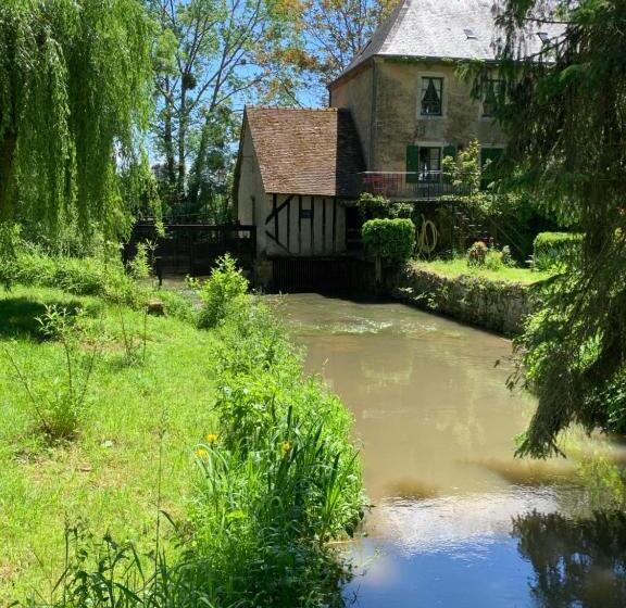 بنسيون Moulin De Champrond  Montmirail  Sarthe