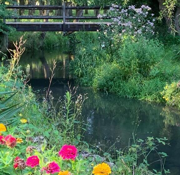 بنسيون Moulin De Champrond  Montmirail  Sarthe