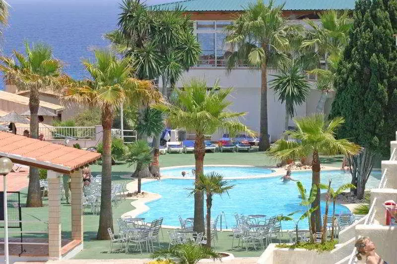 Aparthotel Cala Mandia Park