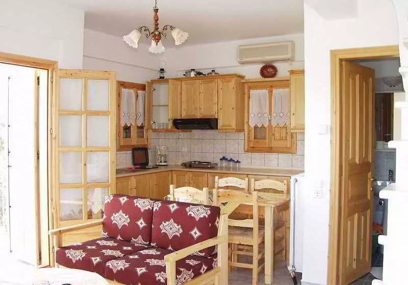 Charikleia Maisonettes