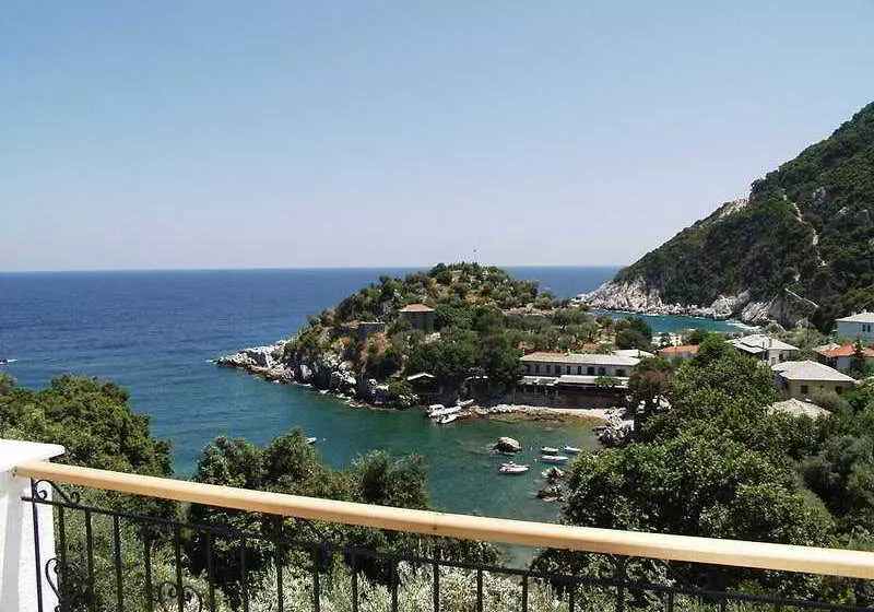 Charikleia Maisonettes