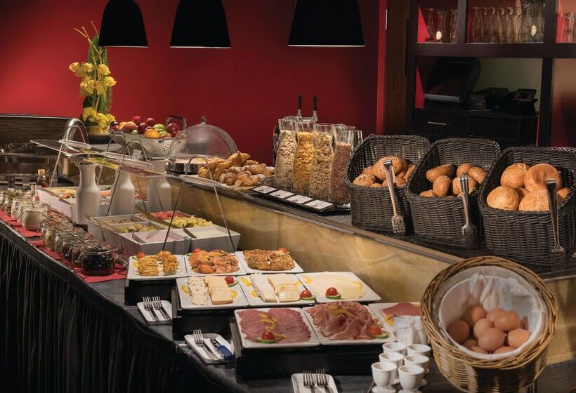 Adina Apartment Hotel Frankfurt Neue Oper