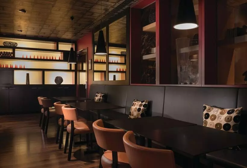 Adina Apartment Hotel Frankfurt Neue Oper