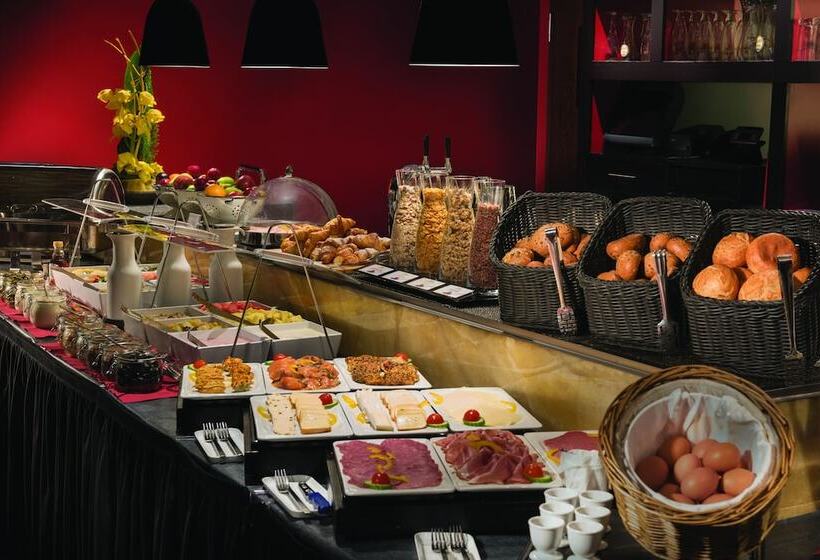 Adina Apartment Hotel Frankfurt Neue Oper