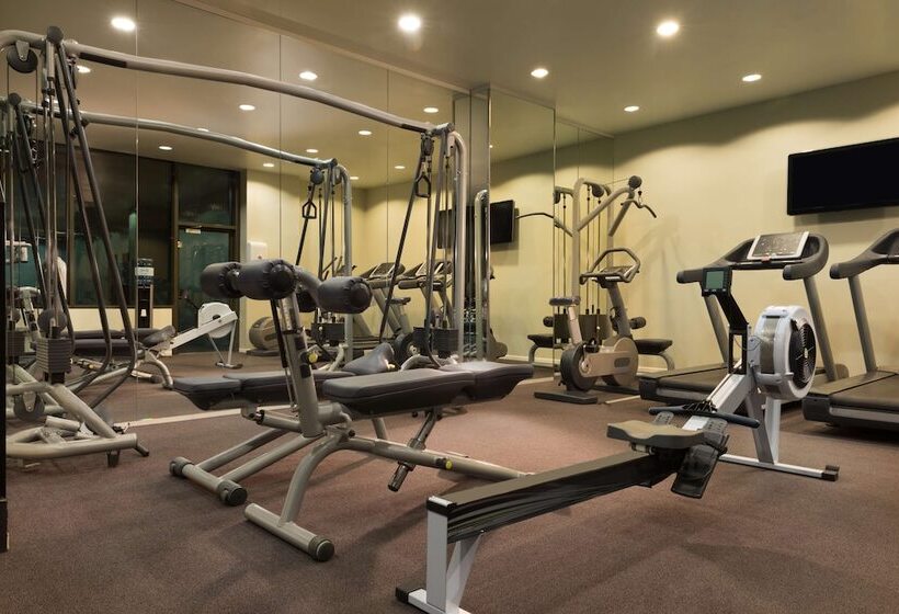 Adina Apartment Hotel Frankfurt Neue Oper