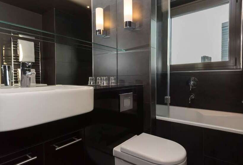 Adina Apartment Hotel Frankfurt Neue Oper