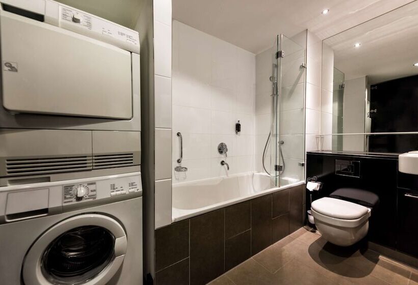 Adina Apartment Hotel Frankfurt Neue Oper