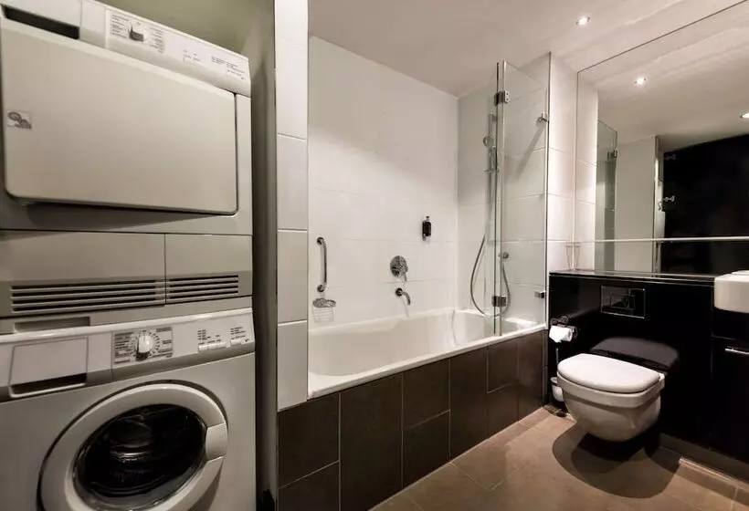 Adina Apartment Hotel Frankfurt Neue Oper