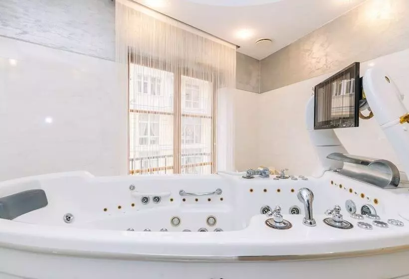 호텔 Ambiente Wellness & Spa