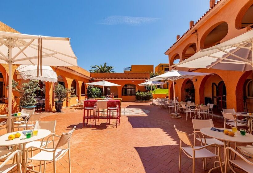 Blu Hotel Laconia Village