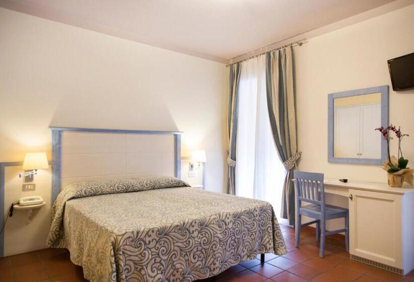 Blu Hotel Laconia Village