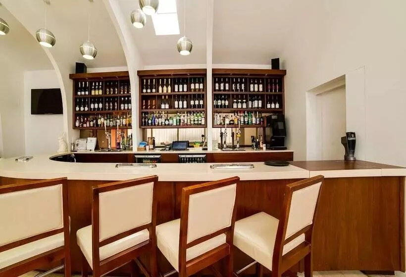 호텔 Flagship Winford Manor