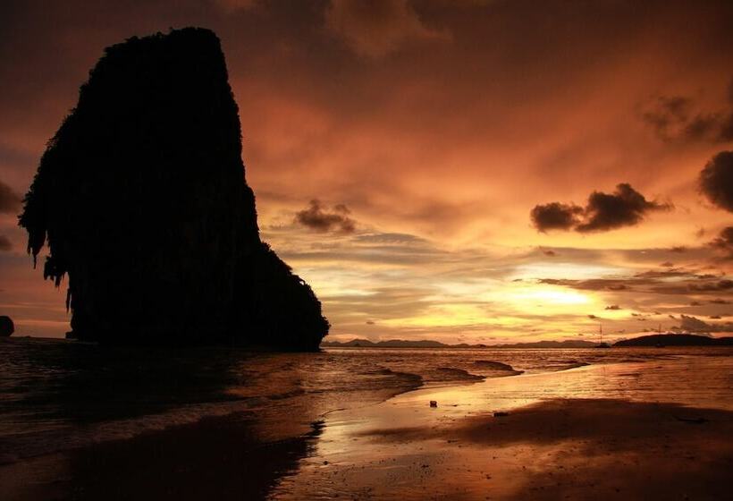 فندق Holiday Ao Nang Beach Resort, Krabi