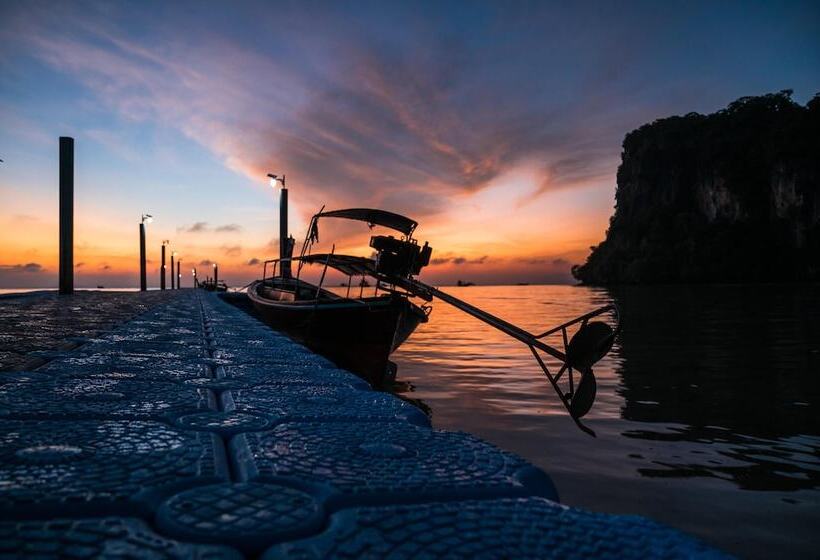 فندق Holiday Ao Nang Beach Resort, Krabi