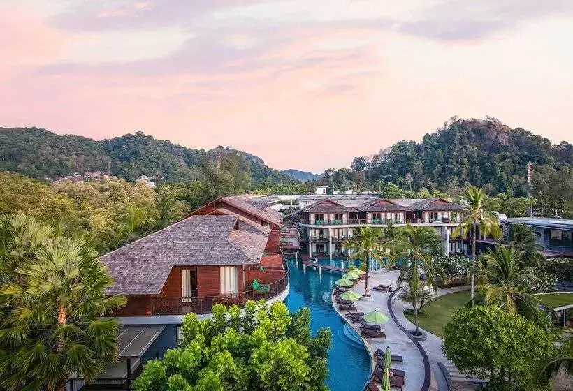 Отель Holiday Ao Nang Beach Resort, Krabi