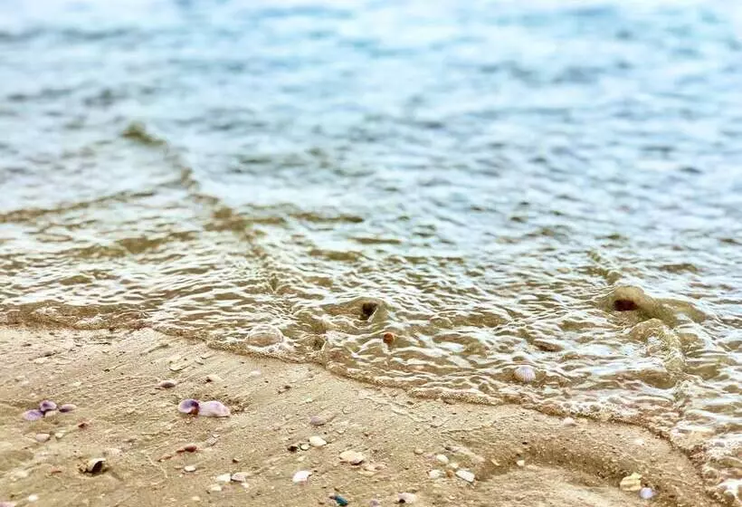 Отель Holiday Ao Nang Beach Resort, Krabi