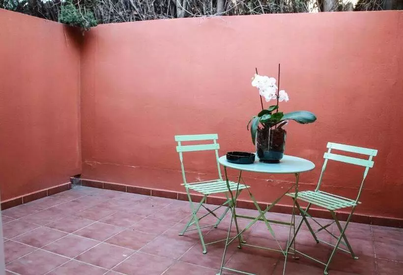 Отель Iris La Eliana