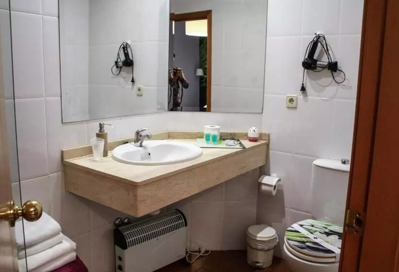 Отель Iris La Eliana