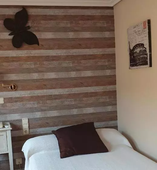 Отель Iris La Eliana