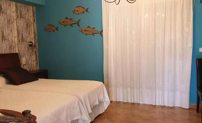 Отель Iris La Eliana